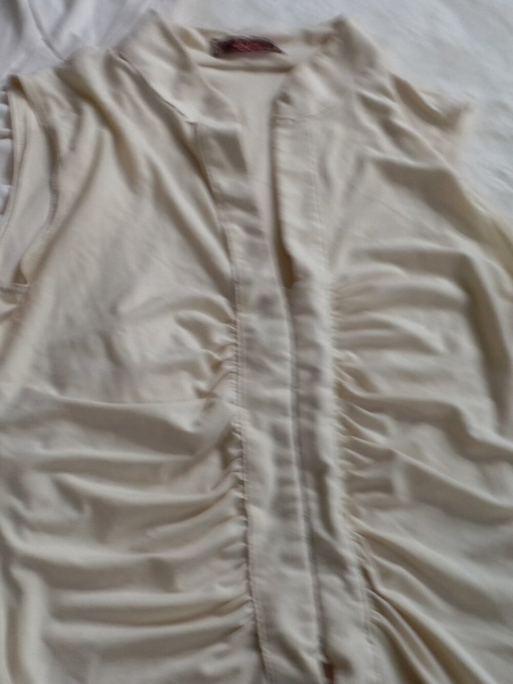 2 SHIRTS SIZE S & XS